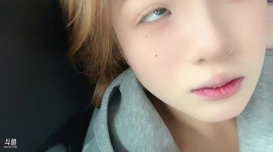 757女团大眼萌妹！