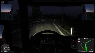 啊翼：直播挣点婚礼钱