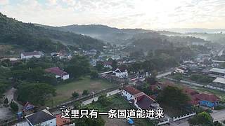 摸摸爱摩托的直播间