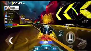 联机步行街赛行人避让​