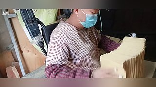 重度残疾，努力供小孩读书！