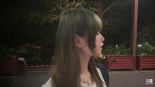 先生 你也不想你太太知道我们的事吧