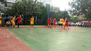 组队打不过专业车队，单排遇不到传球队友