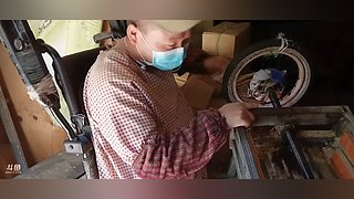 重度残疾，努力供小孩读书！