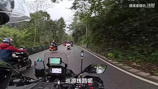 摸摸爱摩托的直播间