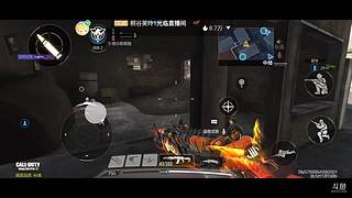 80岁老太太戴氧气瓶打Q