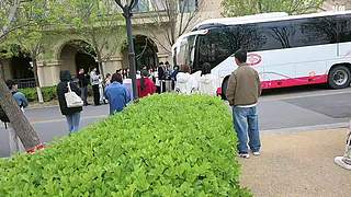 风吹哪页读哪页。