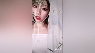 【隋唐】与君共饮盏中酒，几人哀伤几人愁