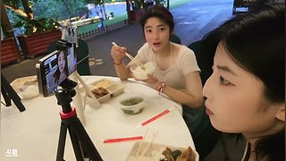 下午两点左右户外