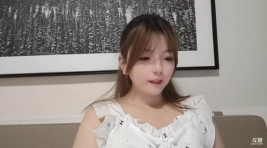 进来看看，她是谁？