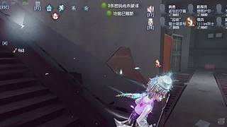 兀立圆的直播间