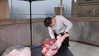 老RAY请你吃超大型烤串！