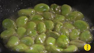美食台：美国鸡肉名菜左宗棠鸡