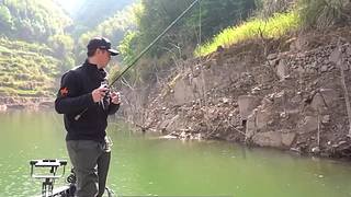 【钓鱼】最专业的路亚钓法