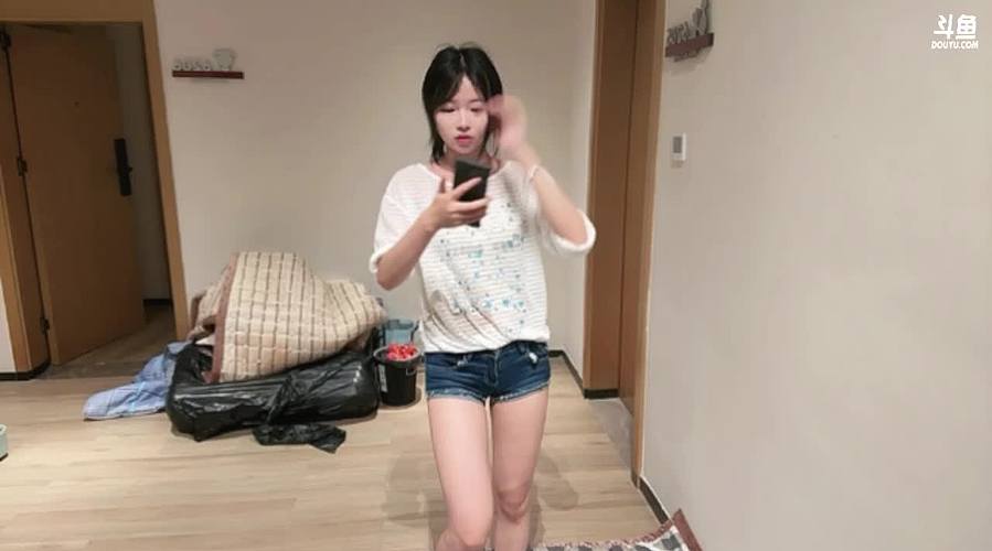 爱笑的女孩运气不会差 12812728