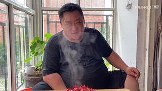 全网最嚣张吃法 隔着屏幕流口水