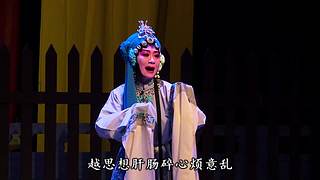 欣赏戏曲的房间