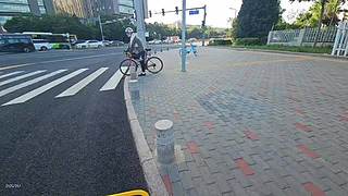 斌走斌说。