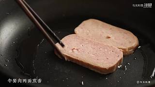 与光料理的直播间