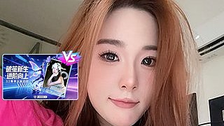 耳朵里塞着小喇叭