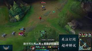 站在峡谷之巅的男人
