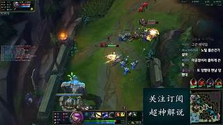 站在峡谷之巅的男人