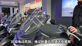 摸摸爱摩托的直播间