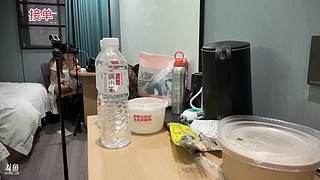 白白白，出出出