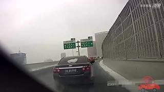 车祸现场——都是贪快惹的祸