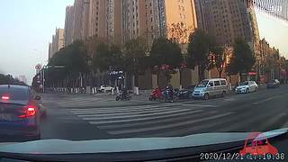 车祸现场——都是贪快惹的祸