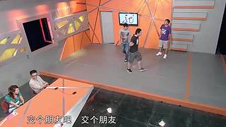 龙视爱笑会议室的直播间
