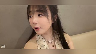 社恐文静内向的小女生