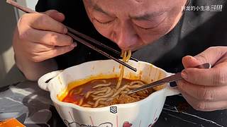 全网最嚣张吃法 隔着屏幕流口水