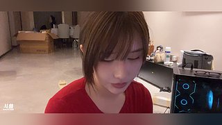 菠萝回归首秀！等桌子到ing
