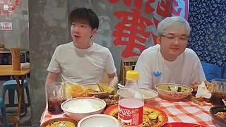 东锅锅！吃多多！