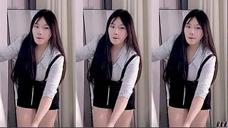 小奶团 陪完她能陪我吗
