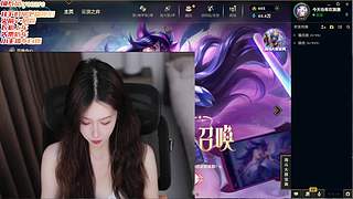 大白白: 要不要一起玩游戏呀