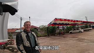 摸摸爱摩托的直播间