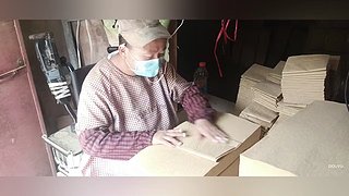 重度残疾，努力供小孩读书！