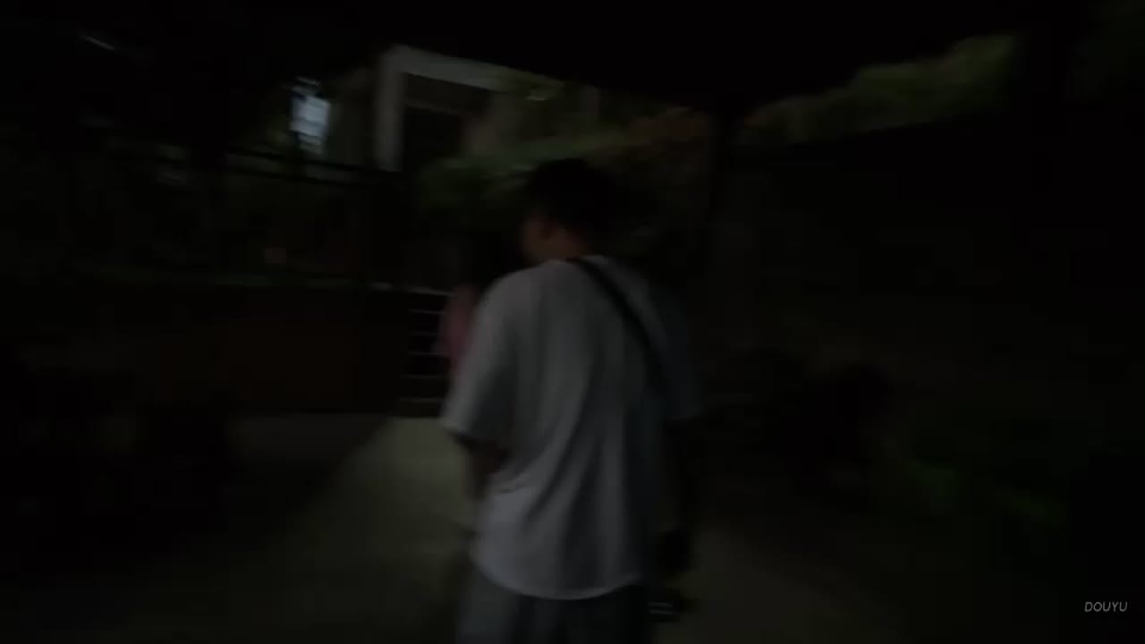 被嘴耽误的颜值主播 11860761