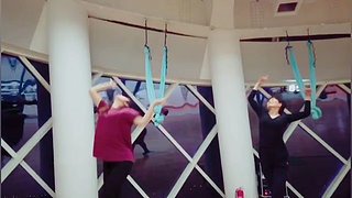 北大小姐姐弹琴讲课