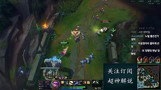 站在峡谷之巅的男人