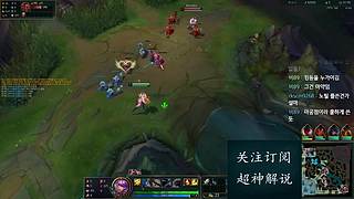 站在峡谷之巅的男人
