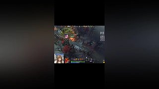 很用心打DOTA的妹子哦