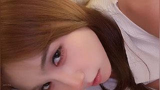 迎面向你走来的是可爱的芷芷~