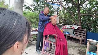 吊带女嘉宾