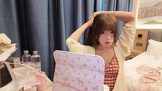 停一下，全世界最可爱的小女孩出现!