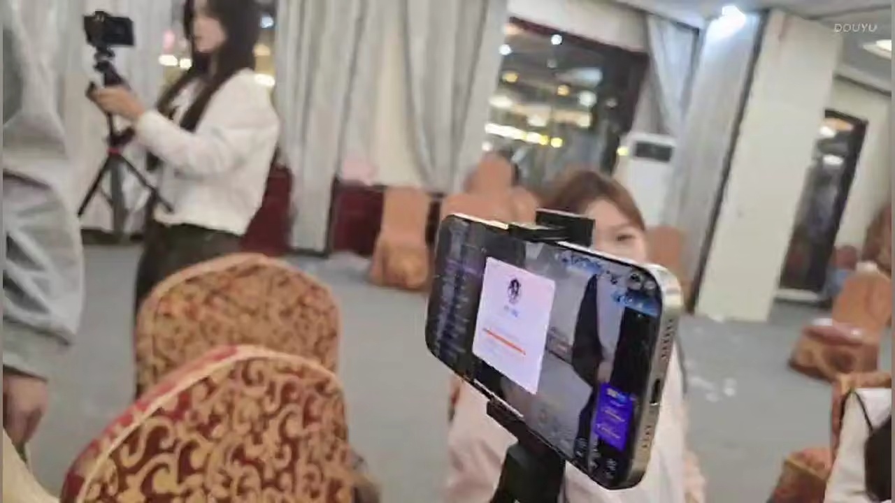 不许偷偷看 12598324