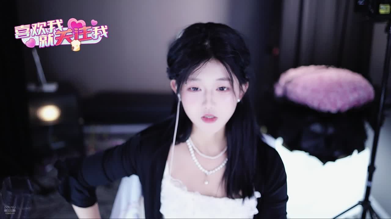 陪我聊聊天好不好~