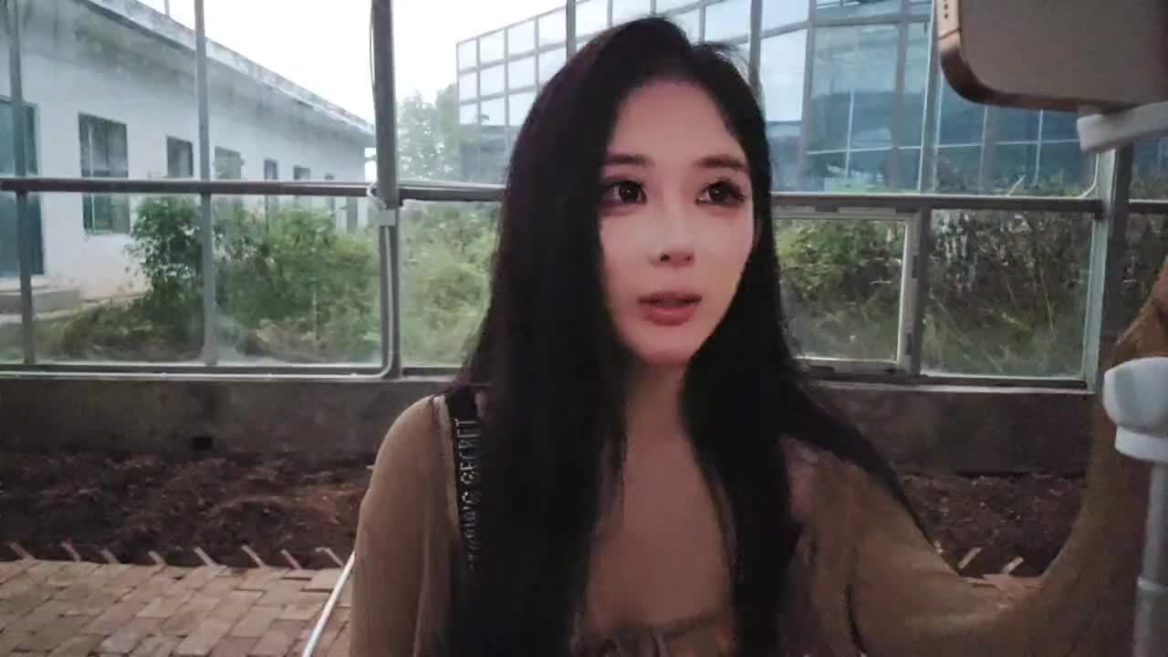 她真的不一样！ 55555